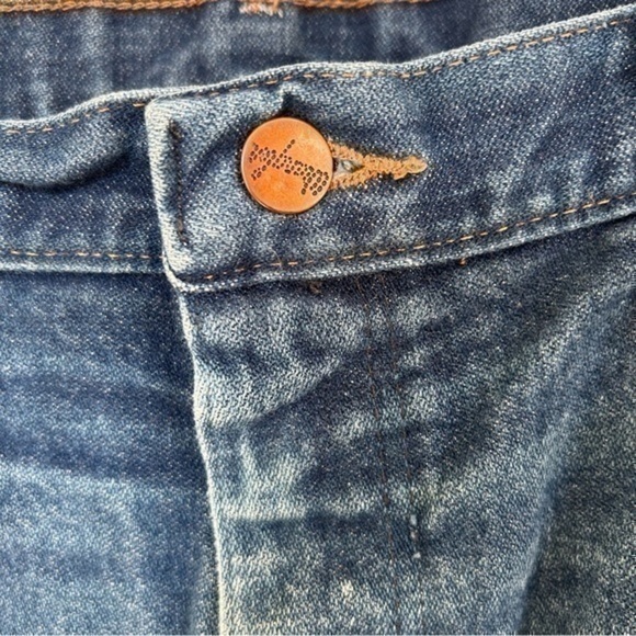 💋VTG Vintage Wrangler men’s distressed faded wallet pocket blue jeans 👖 36x34 - Picture 5 of 13